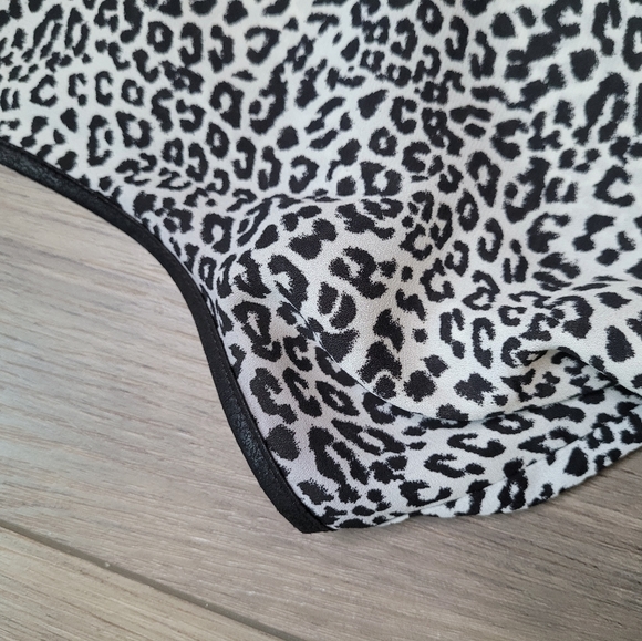 2/$25 🌿 | BCX | Animal Print Tunic - Picture 7 of 16